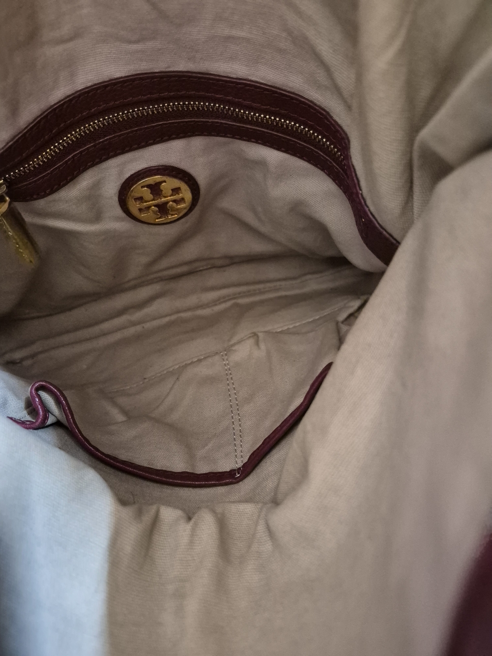 Tory Burch foldover crossbody bag featuring a perforated double-T logo - Picture 13 of 15